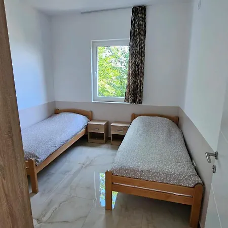 Villa Esma 1 I 2 *