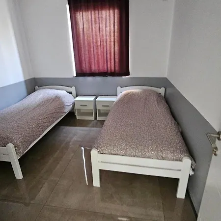 Villa Esma 1 I 2
