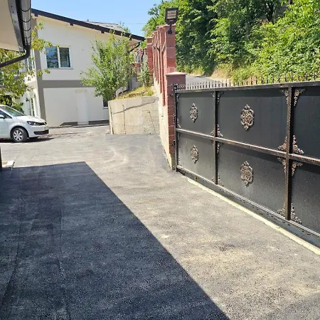 Esma 1 I 2 Villa *